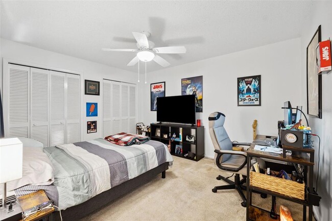 Building Photo - 2902 Oak Cir
