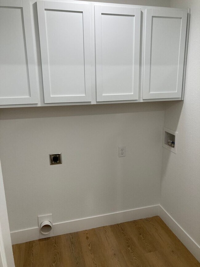 Building Photo - 1210 Nedra Dr