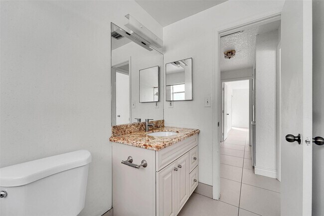 Building Photo - 9182 NW 40th St