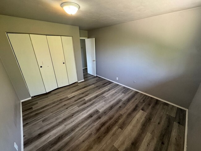 Building Photo - 213 Sunnyridge Ct