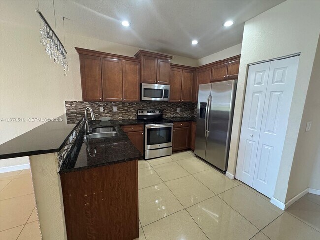 Building Photo - 8715 NW 98th Ave