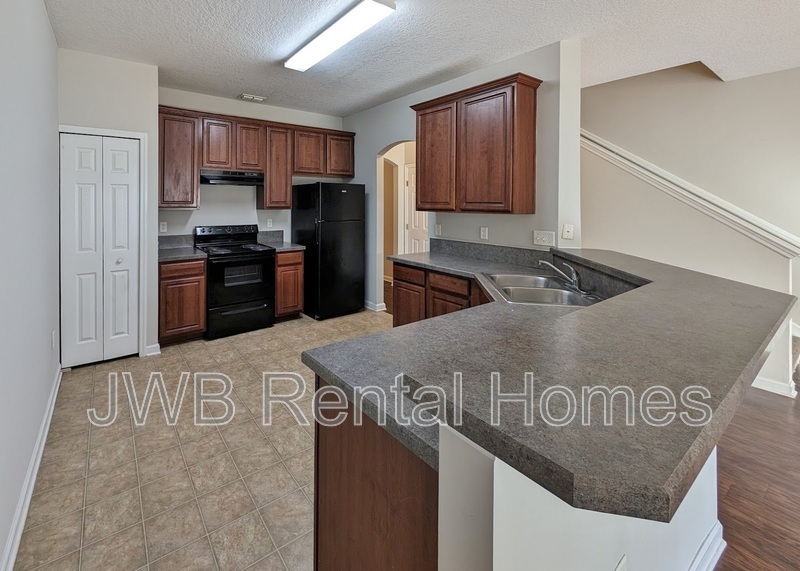 Building Photo - 7119 Timmerman Ln