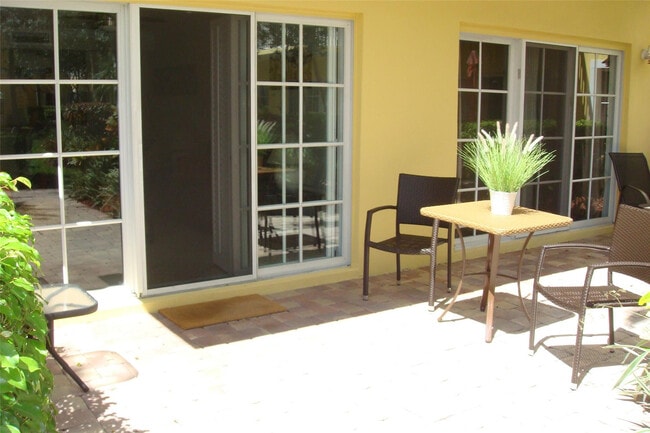 Building Photo - 1515 E Broward Blvd