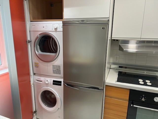 Building Photo - 534 4th Ave S