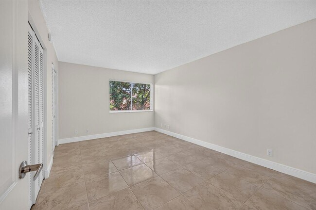 Building Photo - 10765 Cleary Blvd