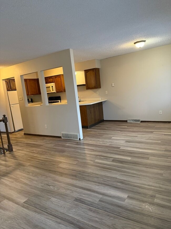 Building Photo - 2305 4th Ave S