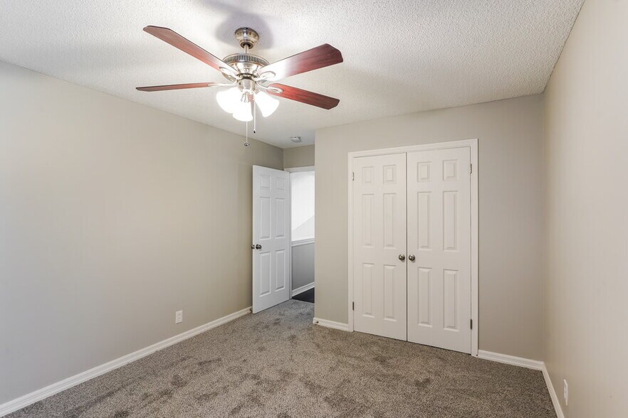Building Photo - 2605 Paddle Wheel Dr