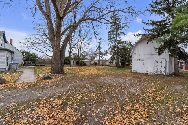 Building Photo - 56733 Grand River Ave