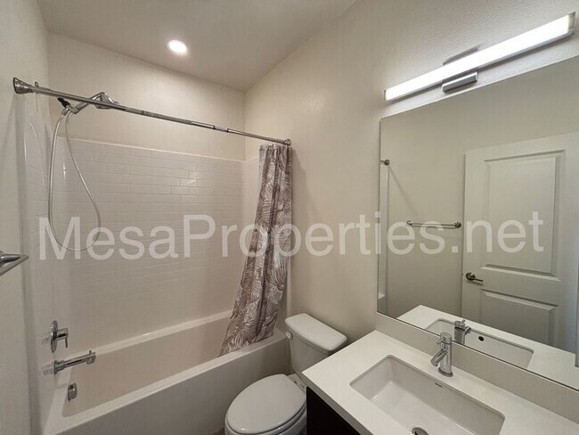Building Photo - 11027 Serenity Dr