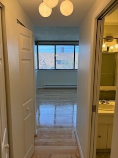 Building Photo - 550 Clay Ave