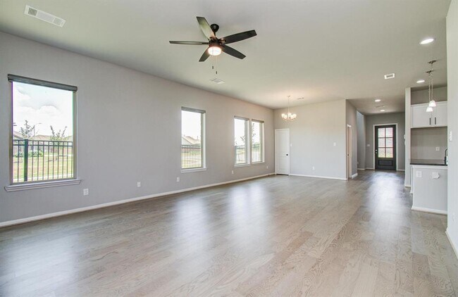 Building Photo - 800 Sarasota Shore Dr