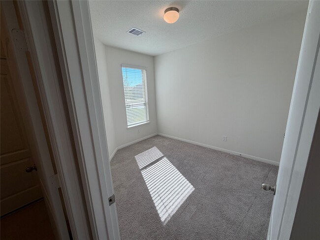 Building Photo - 2877 Grand Anse Dr