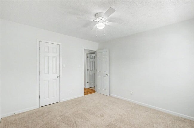 Building Photo - 4 Bed/2 Bath Updated Home in Richmond Heights