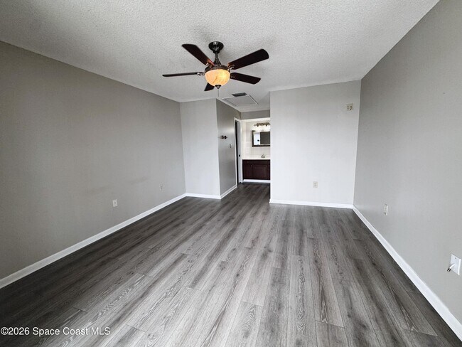 Building Photo - 325 S Banana River Blvd
