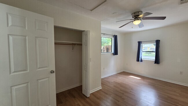 Building Photo - 4344 NW 25th Terrace
