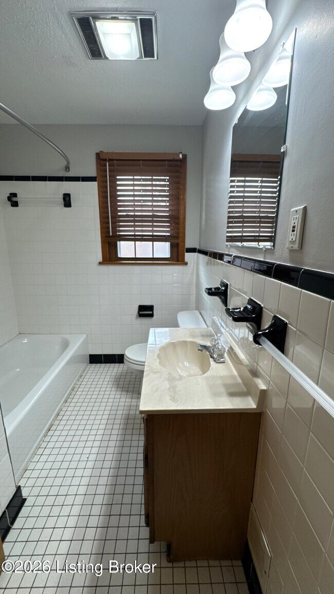 Building Photo - 113 Southview Terrace