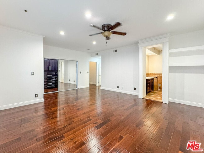 Building Photo - 4355 Ventura Canyon Ave