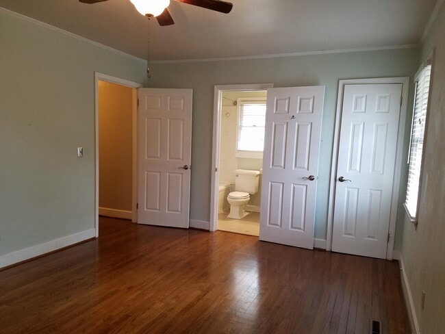 Building Photo - 406 Owens Dr