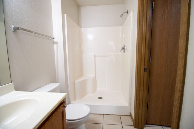 Building Photo - 1433-1435 Bodie Drive
