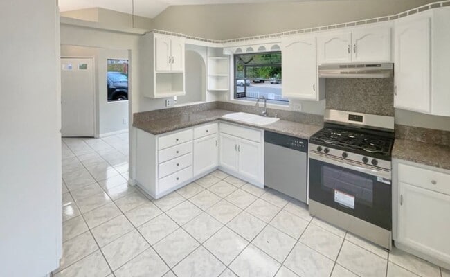 Building Photo - 376 Win Ct