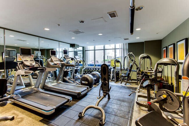 Building Photo - 811 4th St NW