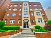 Building Photo - Dupont - West End Fabulous studio with decorative Fireplace & W/D