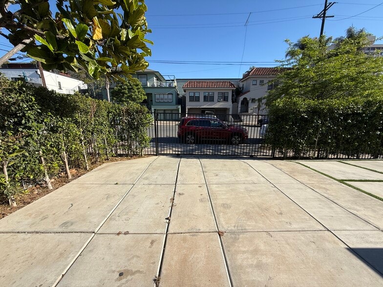 Building Photo - 312 Brookes Ave