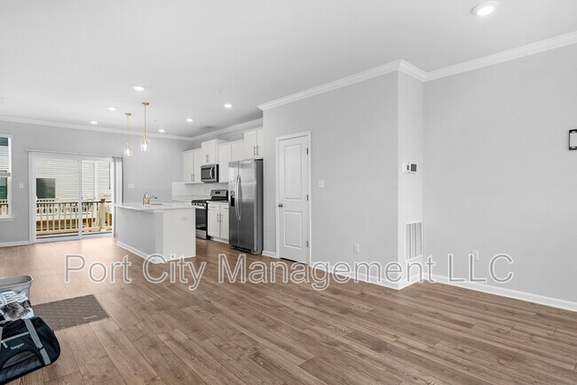 Building Photo - 4322 Roland Heights Ave