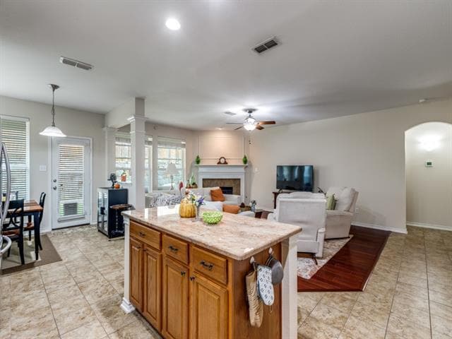 Building Photo - 8608 Davis Dr