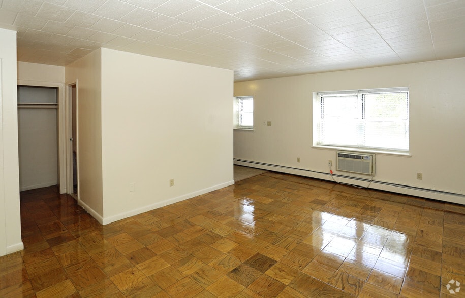 Building Photo - Cambridge Arms