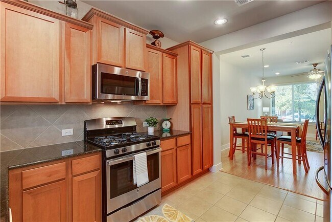 Building Photo - 912 Cannoneer Ln