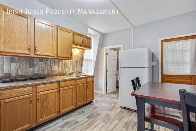 Building Photo - 25 Marshall Ave