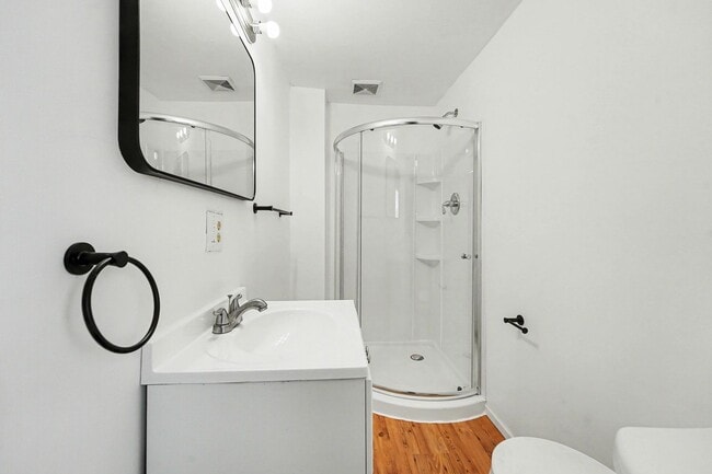 Building Photo - Exceptional and spacious three bedroom, two bath home in Thornton.