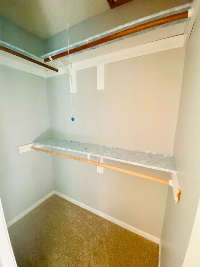 Building Photo - {12030 - F}  Updated Condo in Fantastic Location + Top Floor + Covered Parking Included + Private...