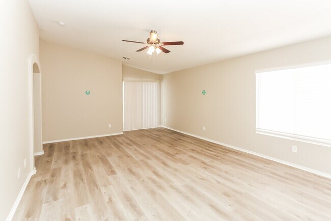 Building Photo - 4917 Stormy Ridge St