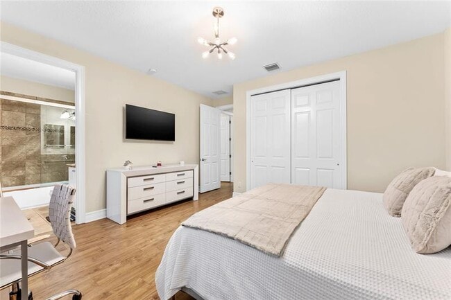 Building Photo - 9571 Eden Roc Ct
