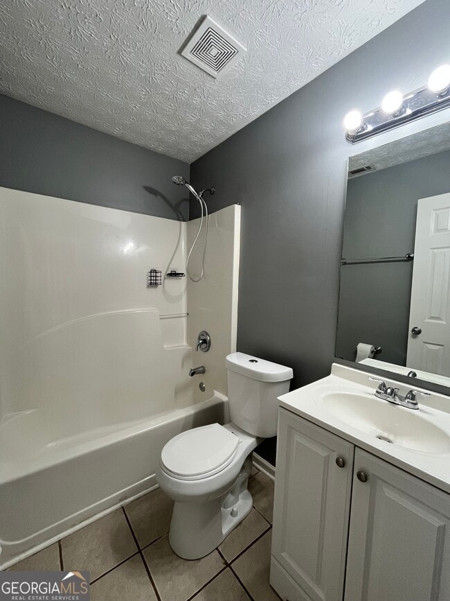 Building Photo - 7098 Hummingbird Ln