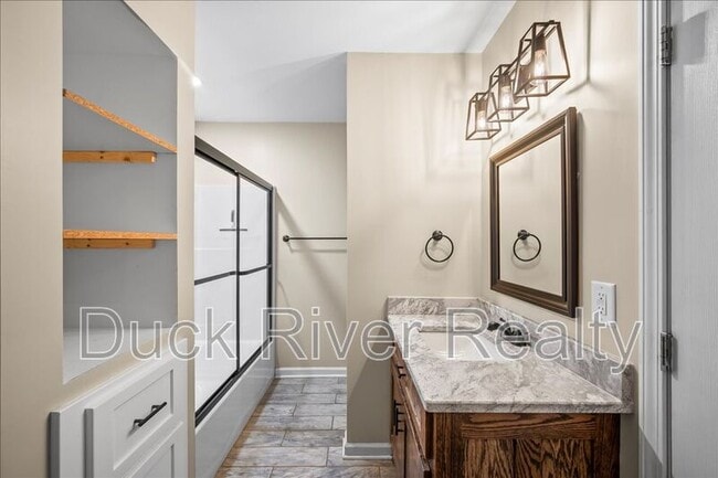 Building Photo - 406 7th St