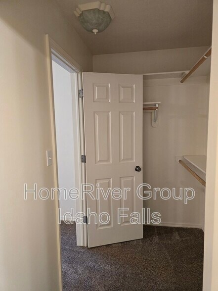 Building Photo - 3109 Chasewood Dr