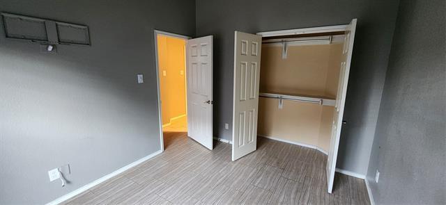 Building Photo - 2212 London Dr