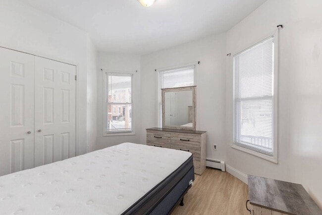 Building Photo - 2210 15th St