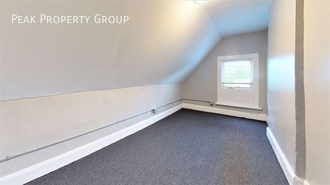 Building Photo - 2355 1/2 N. High Street-