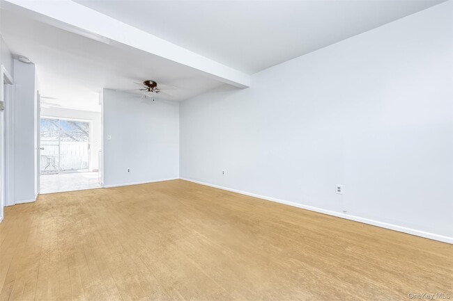 Building Photo - 23 Gladys Dr