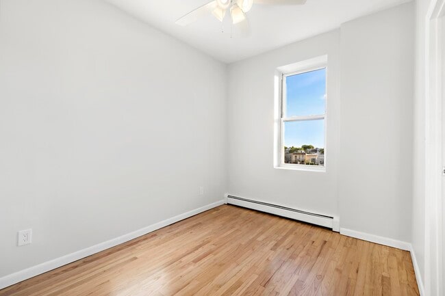 Building Photo - 314 Paterson Plank Rd