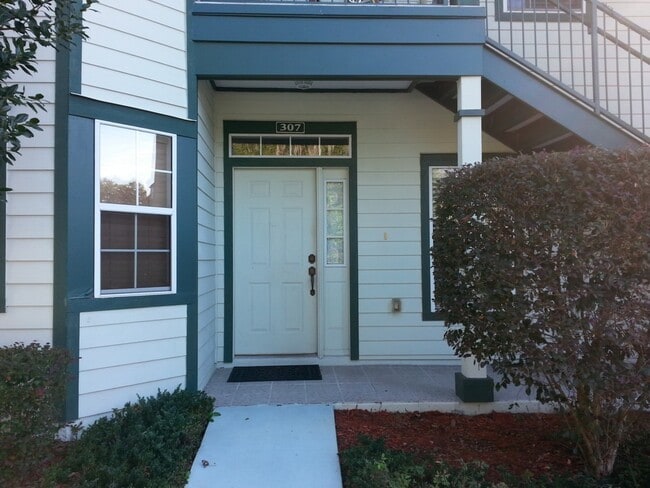 Primary Photo - 231 NE 28th Ave