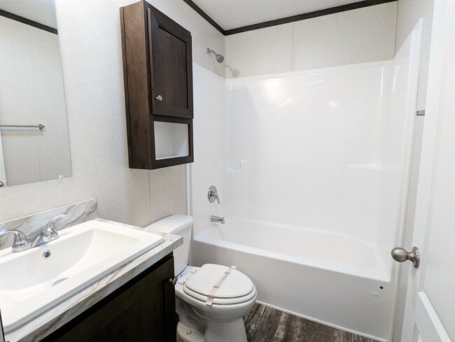 Building Photo - 692 Oregon St