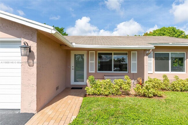 Building Photo - 7003 NW 99th Ave