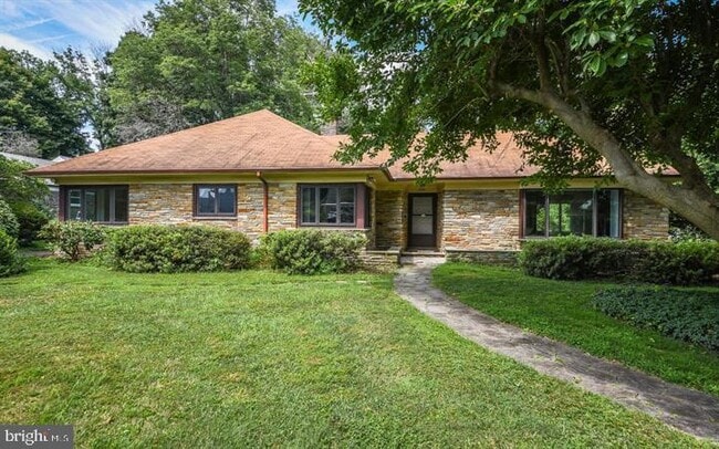 Building Photo - 8104 Heacock Ln