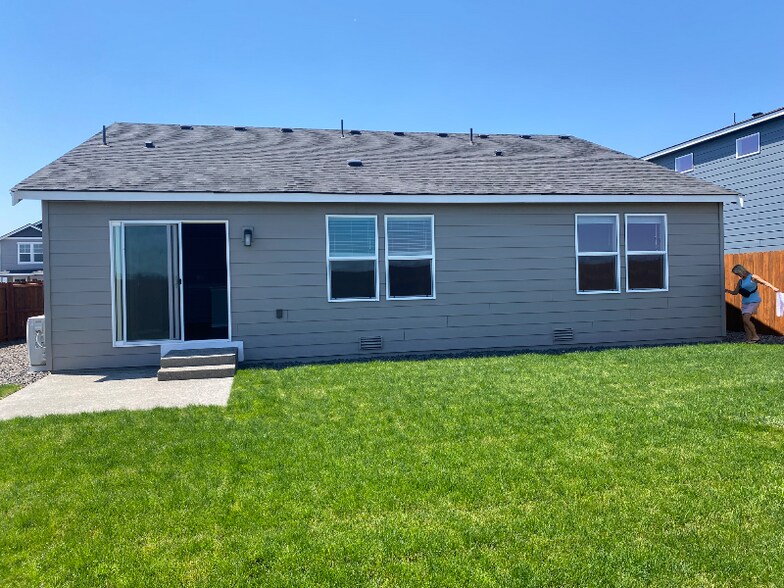 Building Photo - 1604 S Mallard Wy