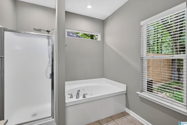 Building Photo - 5317 Cottage Cir